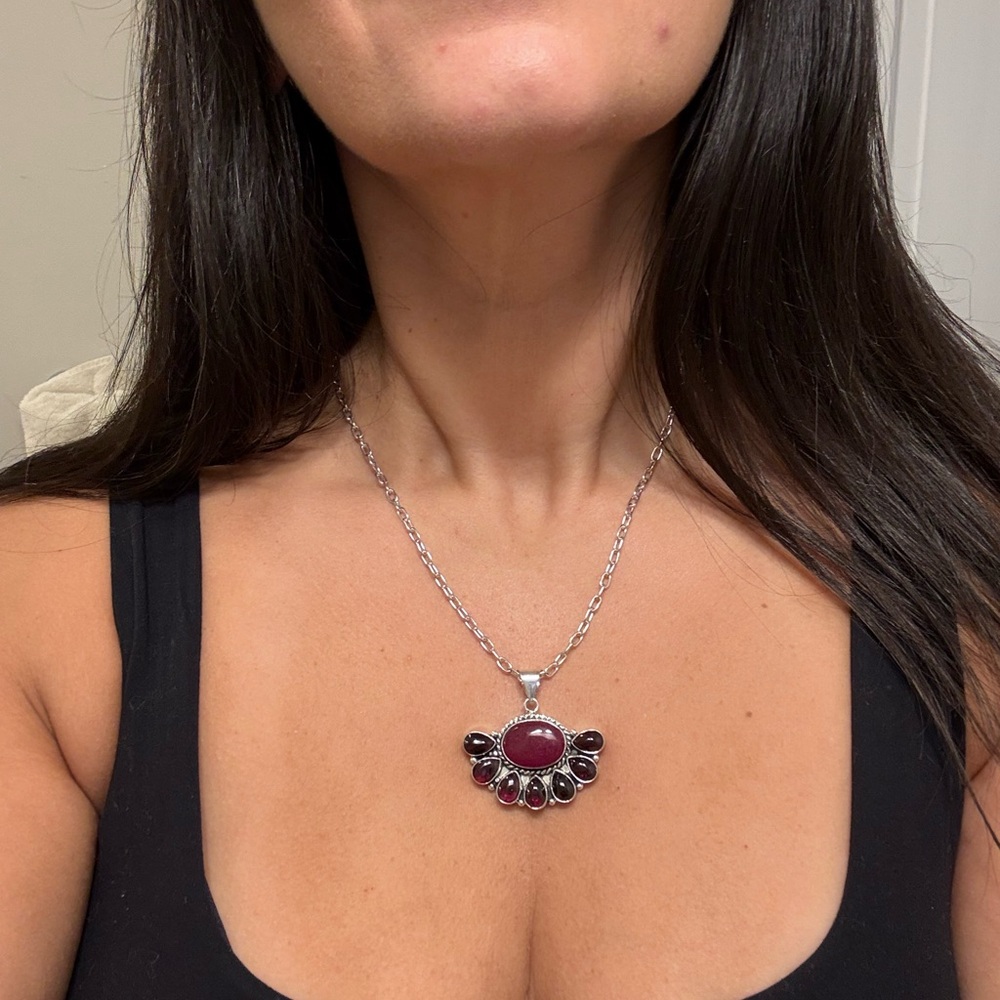 Sterling Silver Deep Red Garnet Oval Pendant Necklace With Amethyst silverplated